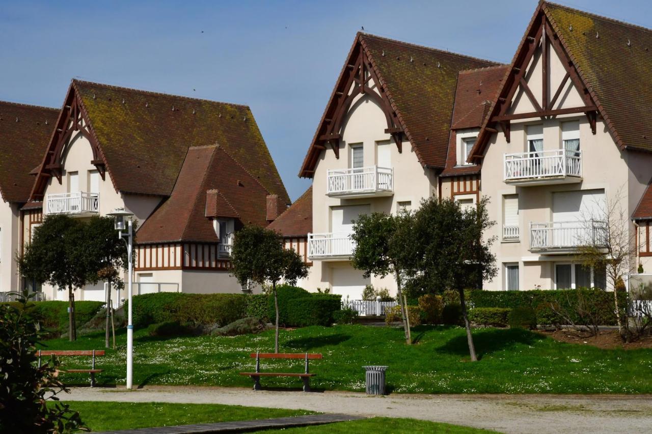 Appartement Pres Du Port Centre Et Plage - Vue Mer Courseulles-sur-Mer Exterior photo